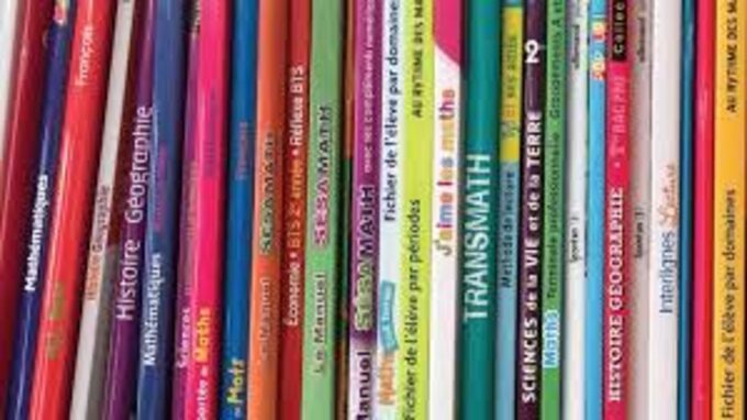 MANUELS SCOLAIRES.jpg
